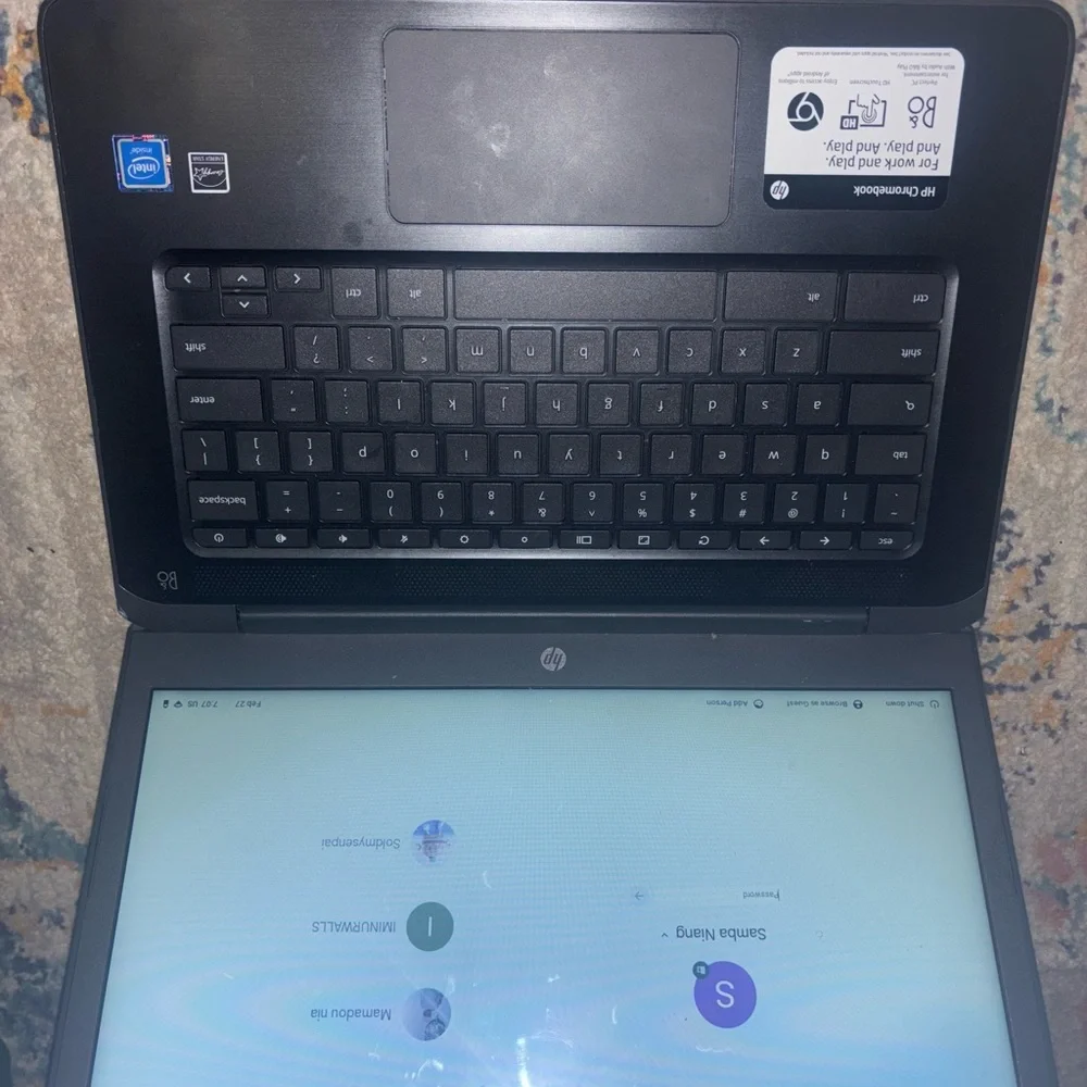 HP TouchScreen Laptop fully functional basically brand new Open to any offers